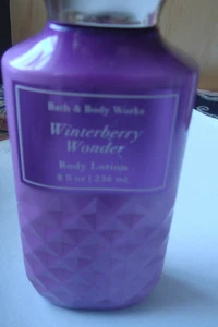 BATH BODY WORKS WINTERBERRY WONDERE BODY LOTION 8 oz NEW - Picture 1 of 3