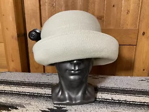 Vintage Designer OLEG CASSINI Mod Hat 1960's Crème Hat - Picture 1 of 9
