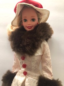 holiday memories barbie 1995 value