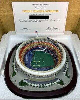 DANBURY MINT PITTSBURGH PIRATES THREE RIVERS STADIUM REPLICA w/ BOX & COA - Image 1 of 4