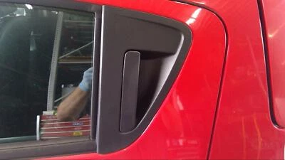 Manija de puerta exterior trasera izquierda usada se adapta a: Chevrolet Spark 2013 trasera izquierda gr Foto 1 de 4