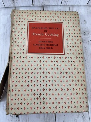 Vintage Mastering the Art of French Cooking By Julia Child 1965 Cover Damage Foto 1 de 4