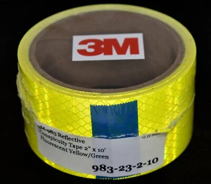 Cinta reflectante verde verde amarillo fluorescente rollo de 2" x 10' NFPA 1901 - Imagen 1 de 1