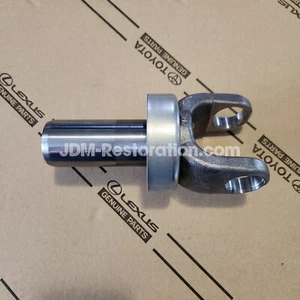 Toyota Jzx100 R154 Tail Shaft Yoke Jzx90 Jzx110 Jzz30 37120-22860 Genuine OEM - Picture 1 of 2