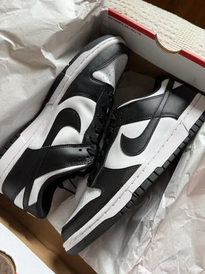 W Nike Dunk Low Blanco/Negro EE. UU. Hombres 11.5 Totalmente Nuevo Con Caja DD1503 101 Foto 1 de 4