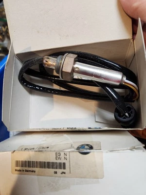 NEW Genuine OEM Oxygen Sensor BMW 323i 323is 328i 328is 528i 728i Z3 11781427884 - Image 1 of 4