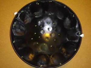 Steel Drum + Ständer, Premium Sticks, schwarze Lackierung - Bild 1 von 3