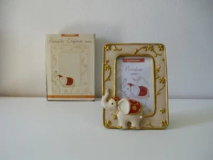 CORNICE PORTAFOTO VERTICALE ELEFANTE CERAMICA 10X15 CM REGALO, BOMBONIERA. - Foto 1 di 1