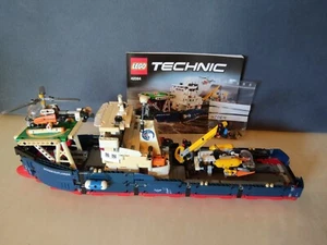 LEGO TECHNIC: Forschungsschiff (42064) - Bild 1 von 6