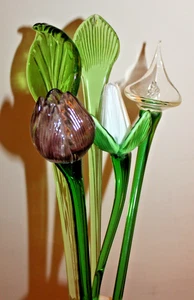 Set 5 fiori e foglie in vetro artistico soffiato a mano stile Murano a stelo lungo - Foto 1 di 20