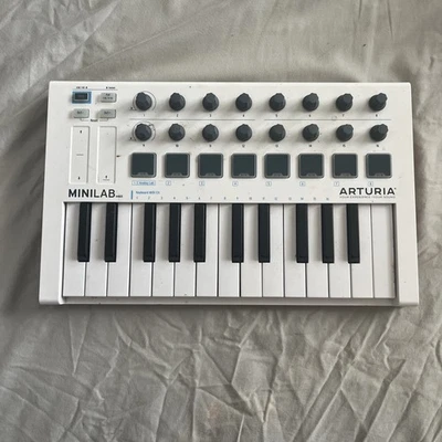 Arturia MiniLab MK2 USB MIDI  keyboard  - Image 1 of 4