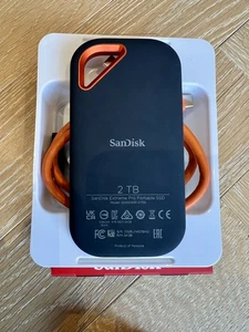 SSD externo portátil SanDisk Extreme PRO V2 2 TB USB-C (SDSSDE81-2T00) - Imagen 1 de 3