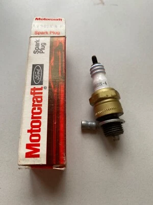 Свеча зажигания новая из старых запасов Ford Motorcraft Av901X-4 - Изображение 1 из 4