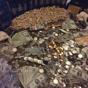 ✯ Gold and Silver Estate Lot Sale ✯ Old U.S. Coins Bullion ✯ .999 Silver Bar ✯✯ - Picture 1 of 8