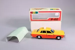 LE3020 DIAPET 01541 Car 1/40 1/40 Toyota New Crown Taxi Yellow & Red P-62 - Picture 1 of 11