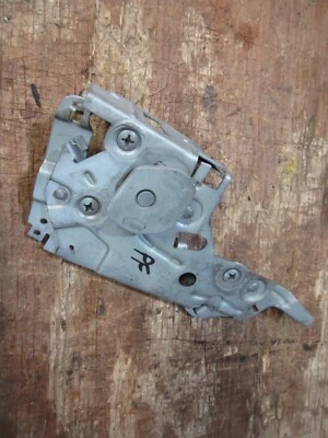 1963 Chevrolet Impala 4 door hardtop door latch assembly PASSENGER FRONT - Image 1 of 2