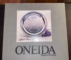 Oneida Silverplate Ridgewood Round Tray 12.5 ”.  Made In USA - Picture 1 of 5