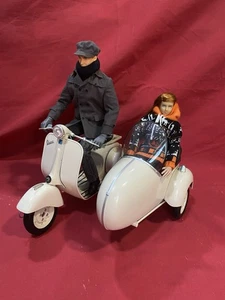 ACTIONFIGUR SC. 1.6 Vespa Piaggio + Saidecar 50/60er Jahre + Figuren - Bild 1 von 8