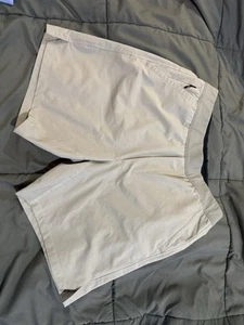 Pantalones Cortos Public Rec Adulto 30 Bolsillos Beige Cordón Elastizados Sin Forro Logo Para Hombres - Imagen 1 de 9