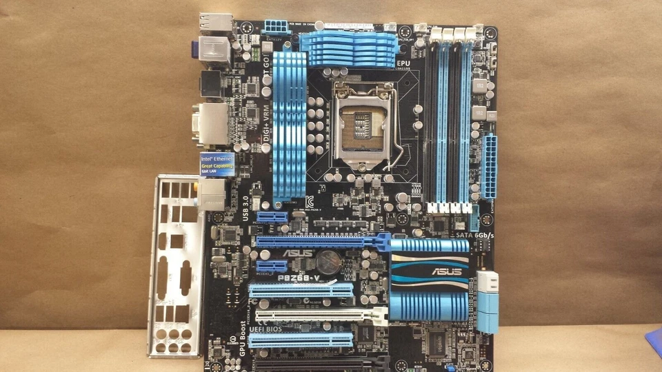 ASUS P8Z68-V LGA1155 prise de carte mère d'occasion - Photo 1/1