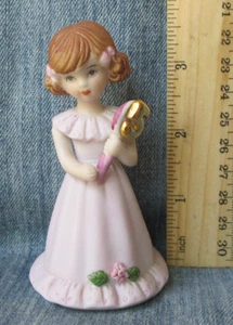 Enesco Aufwachsen Geburtstag Mädchen Alter 5 Mädchen 3,75" Figur BX - Bild 1 von 3