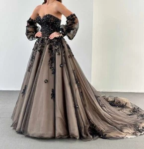 Schwarze Spitze Gothic Hochzeitskleider schulterfrei Applikation Brautkleider maßgeschneidert - Bild 1 von 8