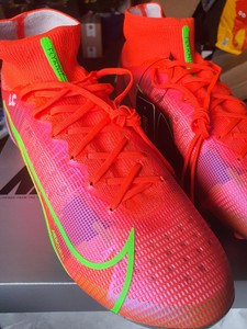 nike pink boots
