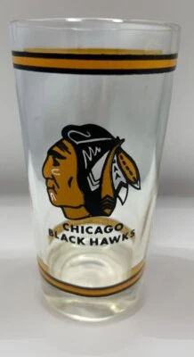 Cabeza india de vidrio Chicago Black Hawks de 12 oz vintage años 70 Foto 1 de 4