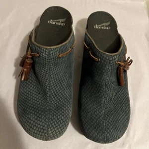 Dansko Shannon blue nubuck leather snake print tassel slip on clogs 10/ 10.5 41 - Picture 1 of 8