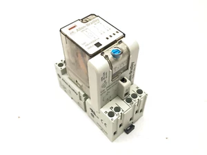 Allen Bradley 700-HA32A1-4 Relay 120 VAC Coil with 700-HT3 Timer Module - Picture 1 of 6