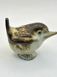 Studio Pottery Wren Figurine In Stoneware 7 Cm - Picture 1 of 10