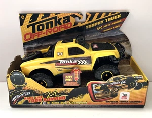 New! TONKA OFF-ROAD YELLOW TROPHY TRUCK LIGHTS & SOUNDS - 2013 Hasbro - Picture 1 of 7