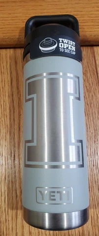 Illinois Fighting Illini Engraved 18 oz Yeti Rambler Bottle- Granite Grey Chug Cover
