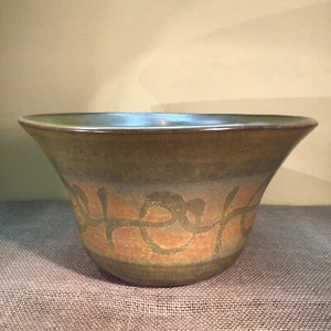 Beautiful Unique Large Hand Thrown Studio Art Pottery Bowl 12”wide x 6.5”deep - Picture 1 of 7