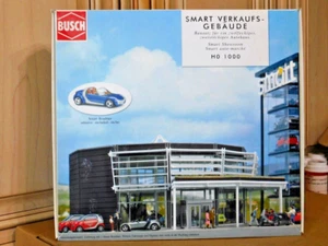 Busch 1000 1/87 HO Smart Car Dealer Showroom Kit W/ Red Smart Roadster Read - Picture 1 of 10