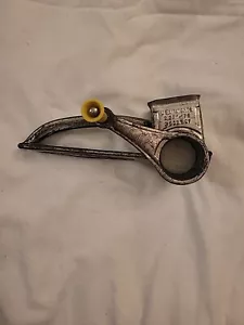 Mouli cheese Grater Chocolate Garlic yellow Handle vintage kitchen VTG gift - Picture 1 of 5