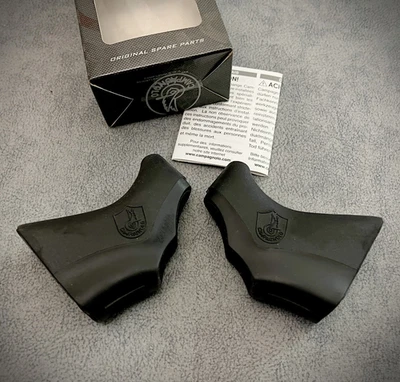 Cubiertas de palanca de cambios capuchas negras plumín Campagnolo BL-RE500 -record Delta Chorus nuevas Foto 1 de 4