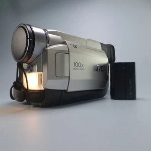 JVC GR-DVL100E Handheld MiniDV Camcorder Silver Tested - Picture 1 of 10