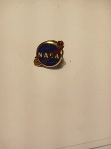 VINTAGE 10 KT. 20 YEAR SERVICE PIN NASA SPACE HIS LORDSHIP FREE SHIPPING - Picture 1 of 3