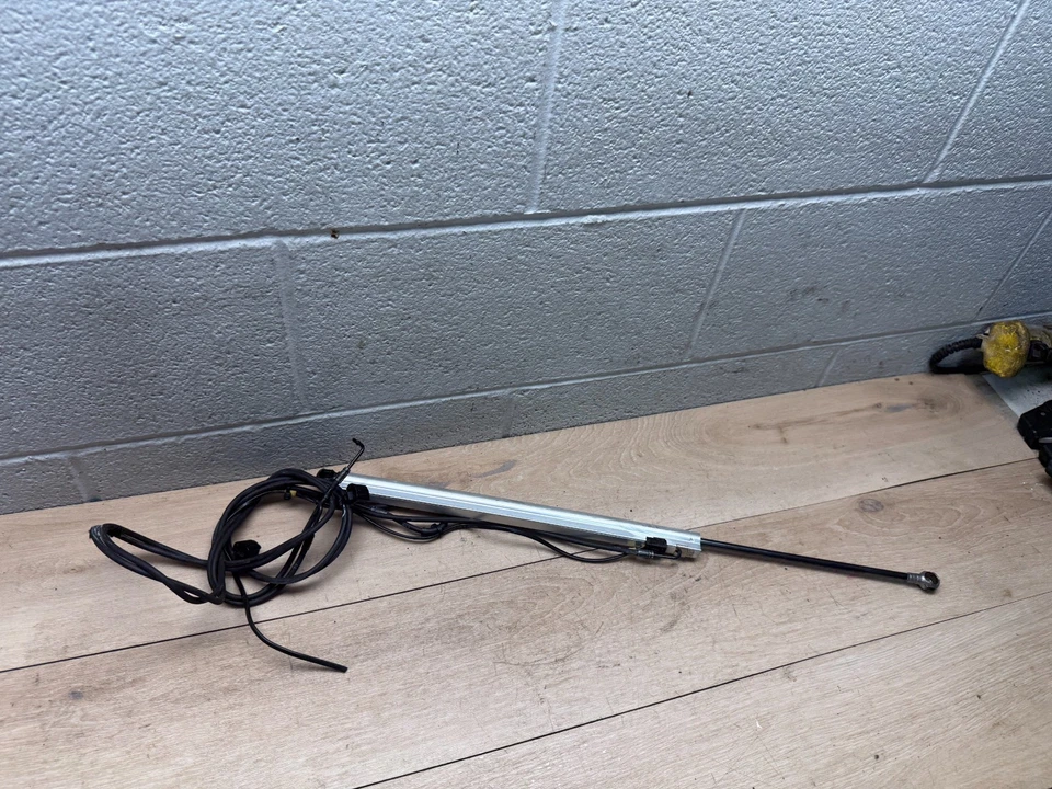 宝马 650 640 M6 原始设备制造商可转换后部左折叠顶部车厢液压 CYLINDER — 第 1/4 张图片