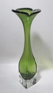 Jarrón trompeta Midcentury Aseda Suecia verde vidrio Sommerso 12,5” Bo Borgstrom - Imagen 1 de 7