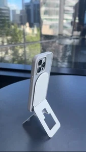 MagSafe Wallet TriPod Video Stand - Picture 1 of 2
