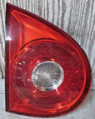 Задний левый фонарь задней двери Volkswagen Golf TDI SE 1,9 mk5 2004-2009 1k6945093f - Изображение 1 из 4
