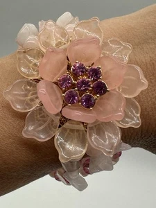 Chunky Pink Lucite Lotus Flower 3 Row Rose Quartz Bead Stretch Bracelet - Picture 1 of 6