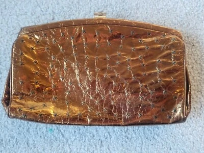 Vintage Style-Art HOLZMAN Sculpt Handbag Stud CoinPurse Copper purse - Image 1 of 4