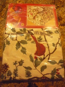 Celebrity own AUDUBON TABLECLOTH 70" round & 8 NAPKINS* Red Robin/bird - Picture 1 of 3