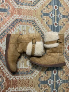 UGG Kids Boots 6 - Picture 1 of 8
