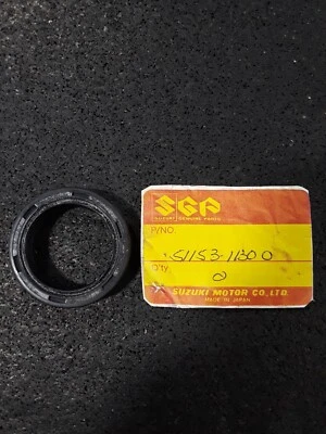 Vedação de óleo de garfo dianteiro Suzuki TS185 DS185 GN125 GT250 x2 NOS GT250 X7 51153-11300 - Imagem 1 de 2