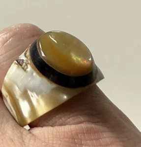 Art Deco Bakelite Mother of Pearl Statement Dome Ring Size 5 Hand Carved - Picture 1 of 5