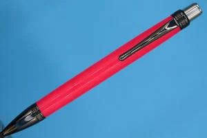 Blade Button Click Kugelschreiber in Gun Metal Finish mit Diamond Cast Neon Pink - Bild 1 von 8